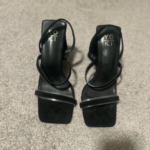 Yoki Women's Black Strappy Heels